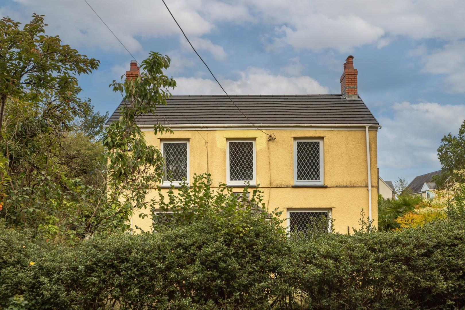 Dukefield, Three Crosses, Swansea, SA4 3PS